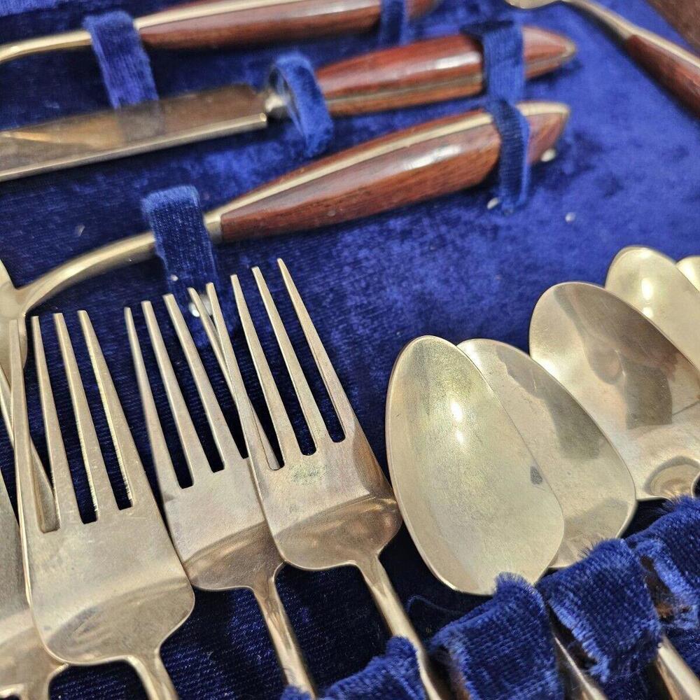 Vintage Mid-Century Tonys Gems Thailand Brass Bronze Flatware 30 Piece Set & Box - Picture 5 of 15